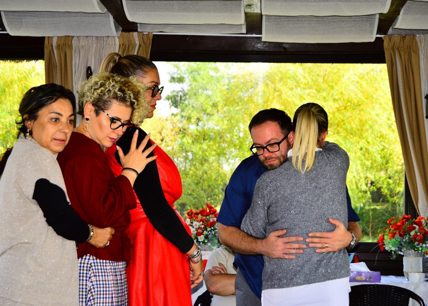 Susținere reciprocă în grup, în timpul unui retreat al Academiei Călătorie către Sine